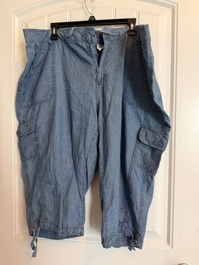 St. John's Bay Light Blue Cargo Capri Pants with Drawstring Hems